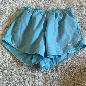 Girls Nike Running Shorts - L